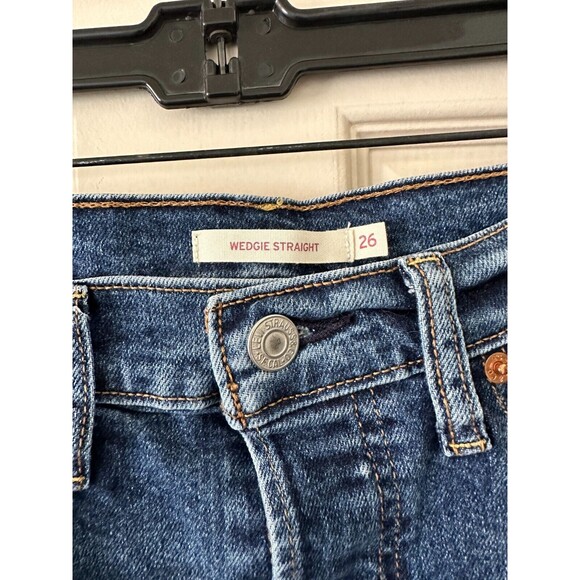 Levi's Wedgie Straight Jean Denim Distressed Medium Wash Button Fly Size 26 - Picture 3 of 6